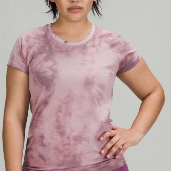 Lululemon Swiftly Tech Short Sleeve Shirt 2.0
Marble Dye Vintage Plum - Picture 2 of 6